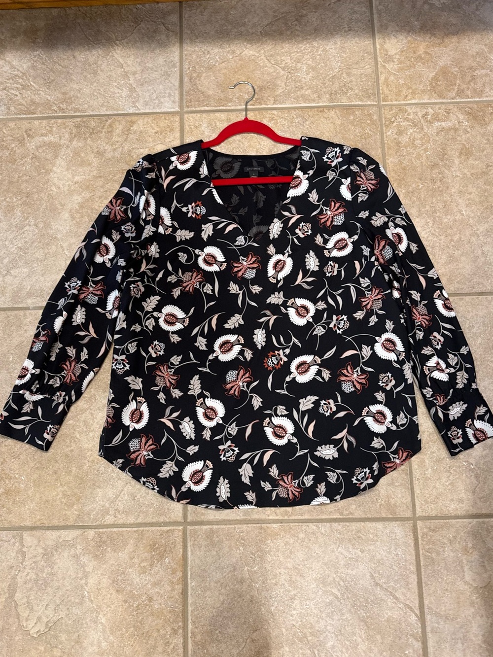 Ann Taylor Black Floral V-Neck Long Sleeve Blouse